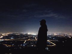 -鬼笑石后山停车场