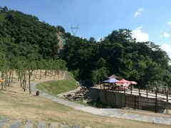 -梅岭月亮湾山体公园