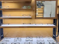 -罗伯特眼镜·蔡司官方授权(罗湖国贸店)