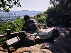 -灵岩山风景区