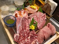 -铭牛烧肉·和牛海鲜自助(高新月牙湖店)