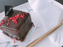 -UNI UNI(环亚凯瑟琳店)