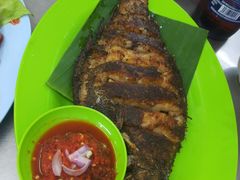 -明记烧鱼美味店