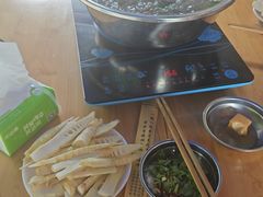 -黑竹沟新场牛肉火锅