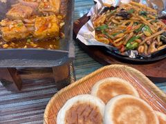 -自游人·美食一楼