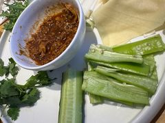 -关东小磨东北菜(上海长风大悦城店)