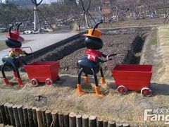 -田园东方蜜桃村的田野营地