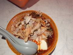 -鸣记脆皮烤鱼(三八广场店)