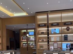 -茂昌眼镜(南京西路店)