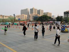 -万达广场(龙湖店)