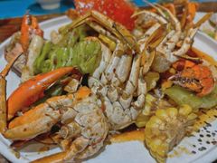 -臻鲜燕海鲜融合餐厅(金陵style店)