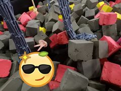 -嘿哟动霸CHUA·新潮玩运动娱乐中心·蹦床滑冰团建乐园