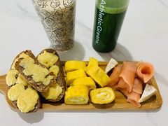 全麦坚果欧包-奇遇花园咖啡馆(华远·企业中心店)
