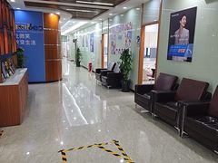 -茂菊口腔连锁(浦东南路店)