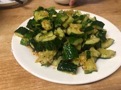 拍黄瓜-东北特色菜馆(珞喻东路店)