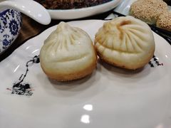 鲜肉生煎包-老苏州大客堂·苏帮菜·松鼠桂鱼·苏州传统小吃(观前街人民商场店)