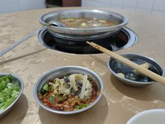-黑竹沟新场牛肉火锅
