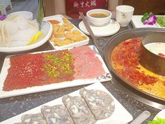 -渝里重庆火锅(航天城店)