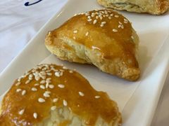 蜜汁怀旧叉烧酥-名苑皇宫酒家(来魅力壁画村店)