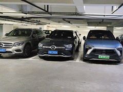 -大宁国际商业广场-地下停车库