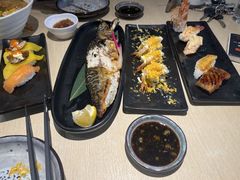 -万岁料理回转寿司(华贸店)