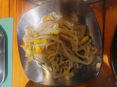 豆芽菜-唯成•韩国炭火烤肉 유성고기