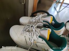 -阿迪达斯(武林银泰三叶草店)