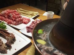 -一群羊手扒肉·火锅·早茶(远东公寓店)