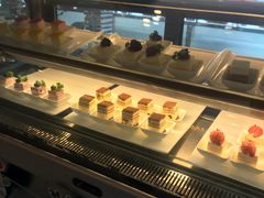 面包甜点陈列柜-听松楼·花园酒店·自助餐厅(红梅公园店)