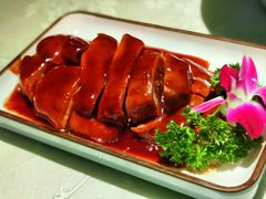 本帮酱鸭腿-三玛璐酒楼(汉口路店)