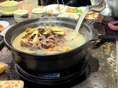 -有一锅·野生菌黑山羊腊排骨火锅(古城北门店)