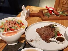 -四月吧餐厅(正阳步行街店)