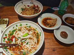 -湘人龙记老长沙米粉(鸟巢店)