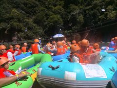 -安吉龙王山峡谷漂流