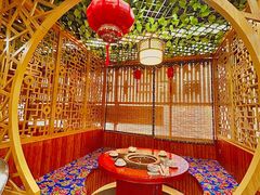 -袁小二大东北铁锅炖(吉祥村总部)