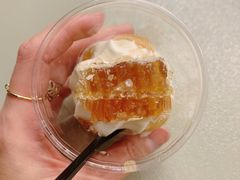 疯狂的蜂蜜冰淇淋-OUR Bakery(三里屯太古里店)