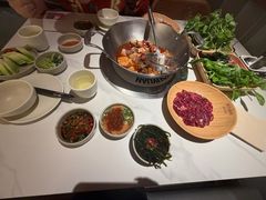 -左庭右院鲜牛肉火锅(七宝领展广场店)