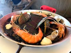 传统西班牙墨鱼汁海鲜饭-BROWNSTONE布朗石西班牙餐厅(深圳湾店)