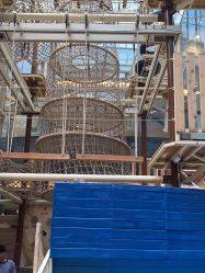 -PIPIKINGDOM皮皮王国欢乐号(欢乐海岸购物中心店)