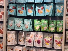 -名创优品(江南新地店)