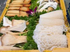 -慢丽江·云南野生菌土鸡锅(西山店)