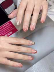 -梵莎美甲美睫