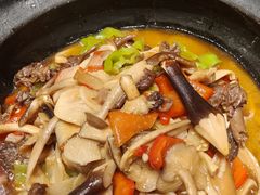 -老滇山寨•云南特色菜•地方菜•民族风情歌舞表演(金碧店)