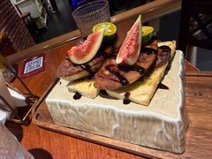 牛菲力配鹅肝面包-格鲁·秀色Georgia’s Feast