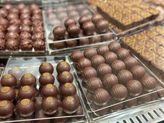 -Laderach 莱德拉(上海环贸iapm店)