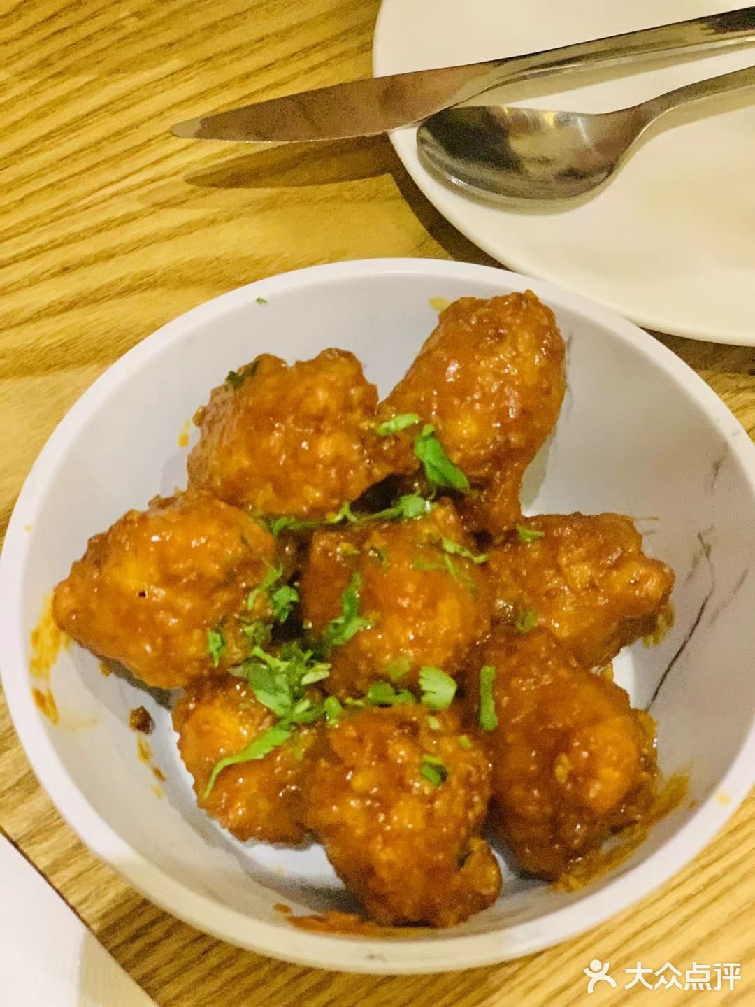 酱汁味道很正，里边的鸡肉超级的嫩也是非常的入味