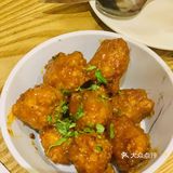 酱汁味道很正，里边的鸡肉超级的嫩也是非常的入味
