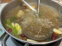 -乡土黄·鲜牛肉火锅·小龙虾(兴业街店)