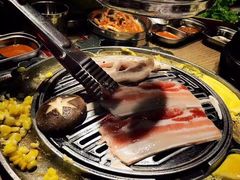 -青瓦炭韩潮烤肉(花园道店)