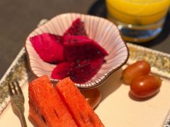 -铭牛烧肉·和牛海鲜自助(高新月牙湖店)